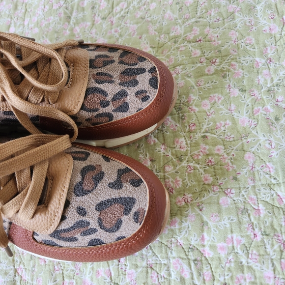 Women's tennis shoes, animal print, leopard print, beige, casual sneakers, women - Picture 8 of 15
